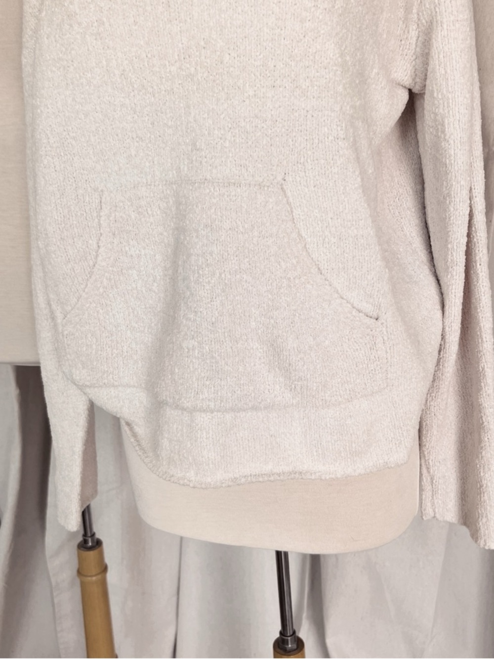 Barefoot Dreams Oatmeal Pullover Hoodie - Picture 6 of 9